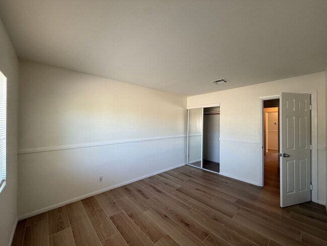 Building Photo - 6124 Malaga Ct