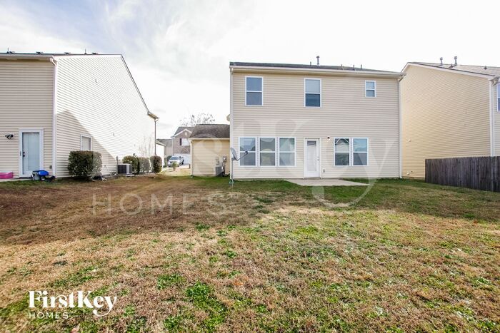 Building Photo - 1732 Larne Cir