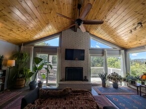 Building Photo - 832 Berne Dr