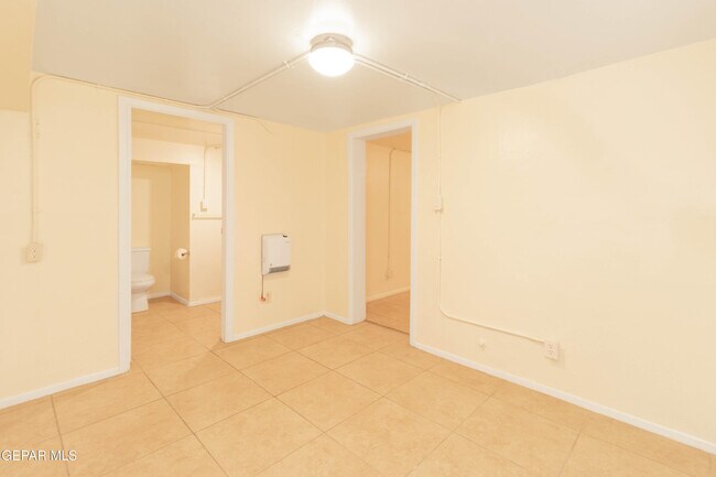 Building Photo - 1309 E Rio Grande Ave