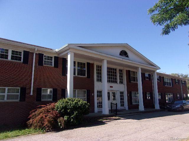 Primary Photo - 25301 Five Mile Rd