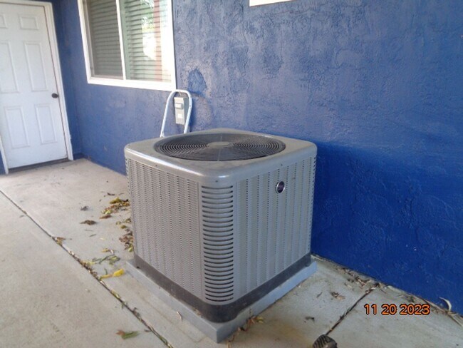 Building Photo - 720 Devonshire Ct