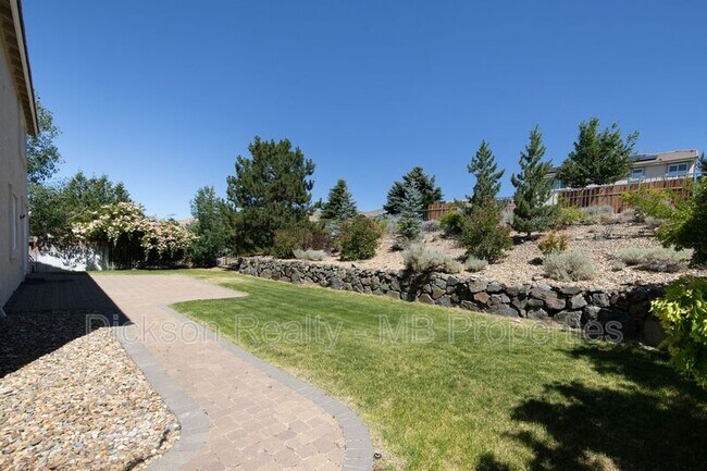 Building Photo - 7117 Heatherwood Dr