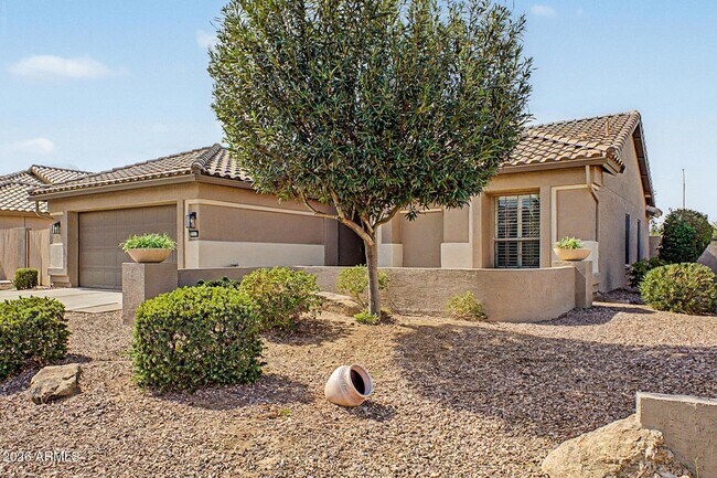 Building Photo - 16110 W Vale Dr