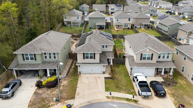 Building Photo - 243 Wainwright Dr