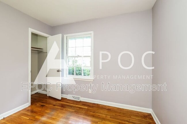 Building Photo - 204 Cassell St