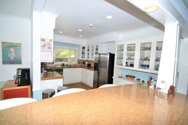 Building Photo - Beautiful Belmont Heights Home with Huge B...