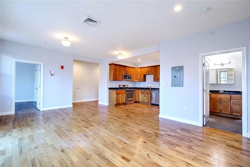 Building Photo - 400 Hope St