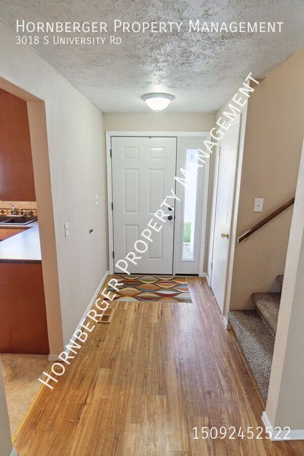 Building Photo - 3018 S University Rd