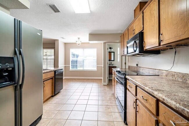 Building Photo - 5320 Powrie Dr