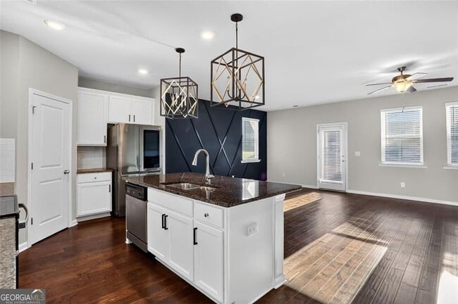 Building Photo - 1553 Spring Hollow Way