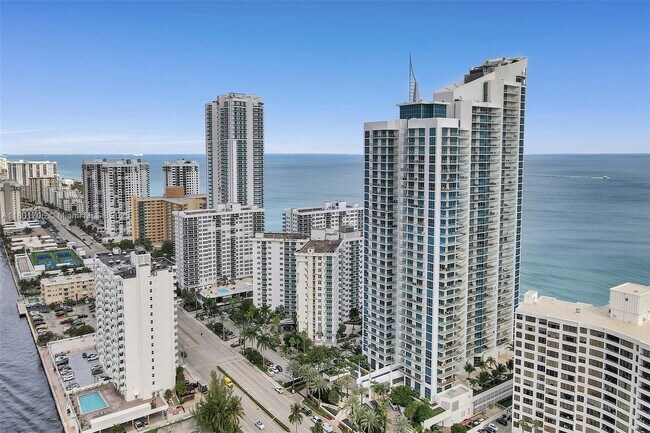 Building Photo - 3101 S Ocean Dr