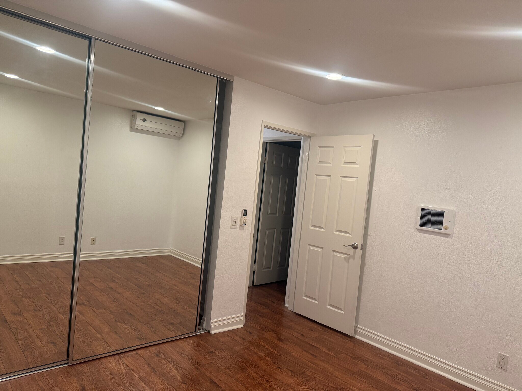 Building Photo - 3928 Arizona St