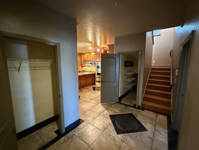 Building Photo - 2-Story Rodeo Home with Beautiful Spacious...