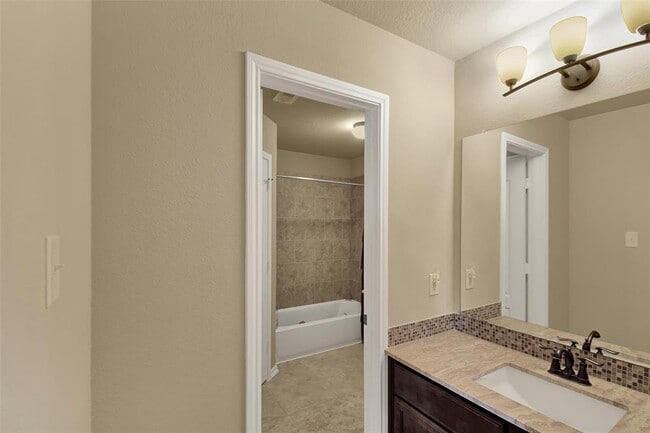 Building Photo - 16702 Radiant Lilac Trail