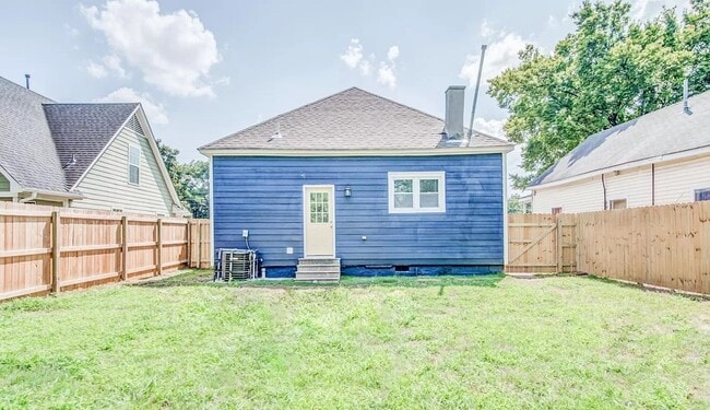 Building Photo - Beautiful Home For Rent in East Memphis-Co...