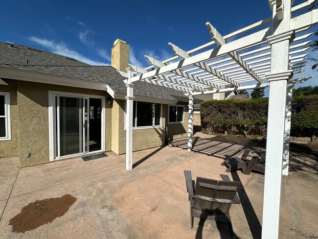 Building Photo - 3642 Birdsong Ave