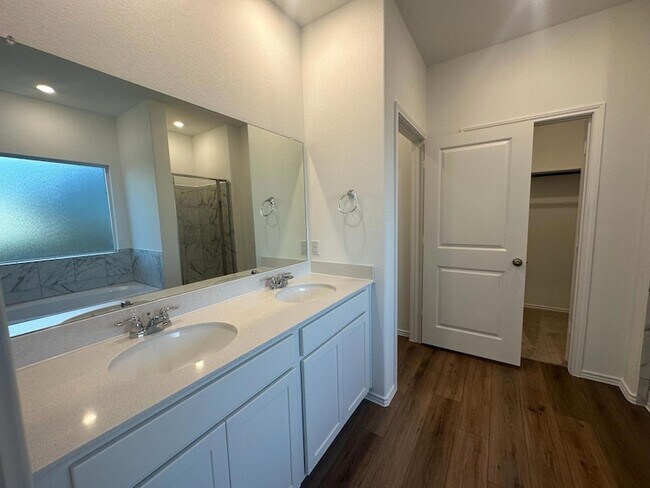 Building Photo - 1018 Ascari Ct