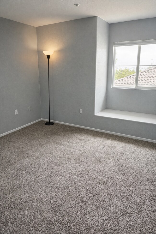 Building Photo - 2150 Caminito Leonzio