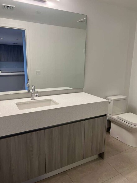 Building Photo - 2722 SW 28th Ave