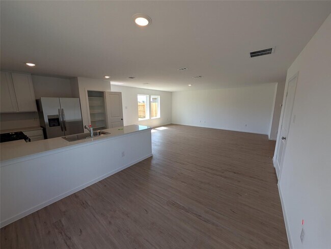 Building Photo - 2943 Summer Breeze Wy
