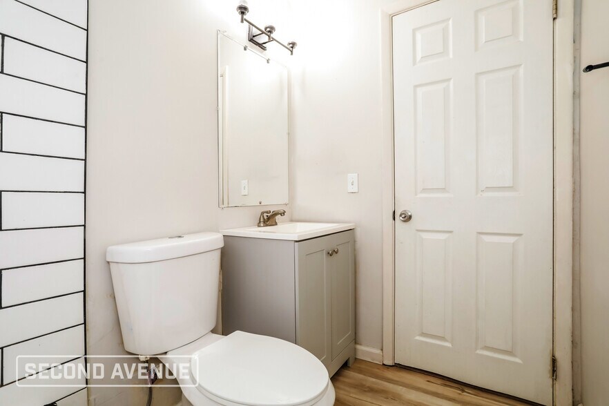 Building Photo - 4656 Linda Dr