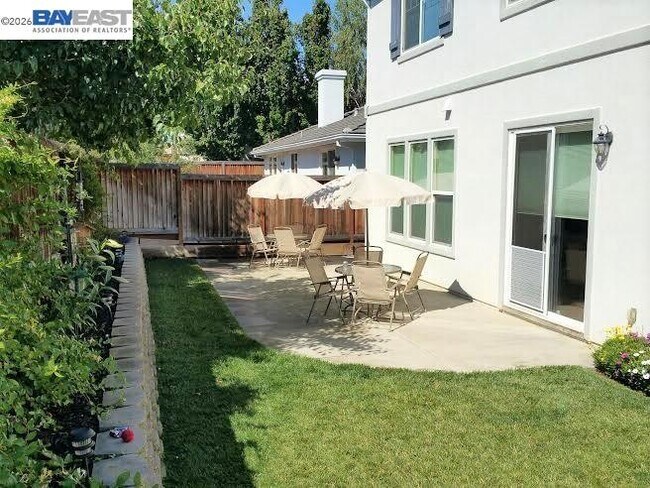 Building Photo - 1669 Marina Way