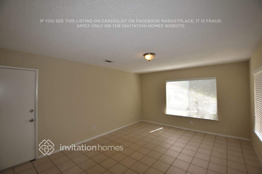 Building Photo - 12625 Softwind Dr