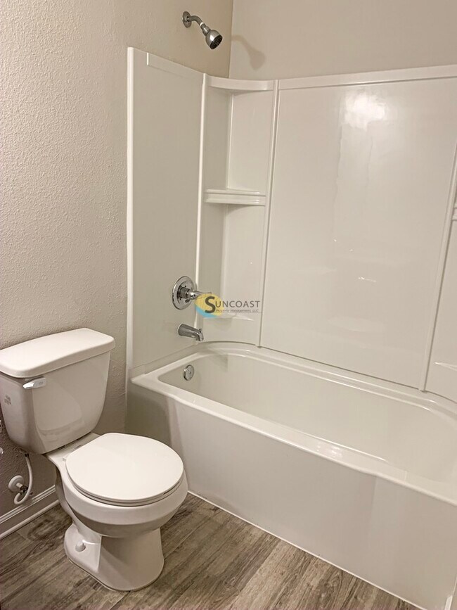 Building Photo - 3551 Rain Forest Dr W