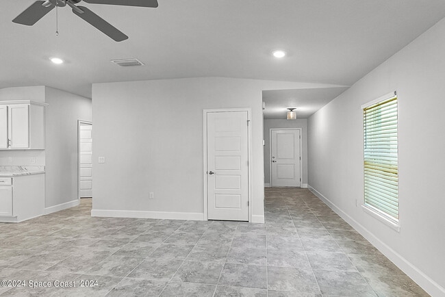 Building Photo - 1063 Grantham Ln