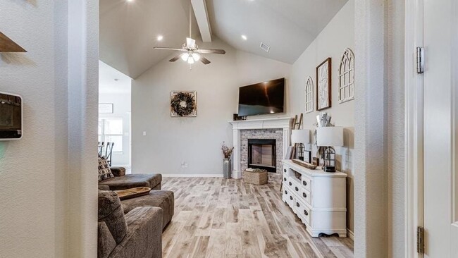 Building Photo - 3308 White Horse Dr