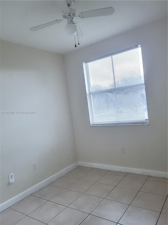 Building Photo - 2551 SE 16th Terrace