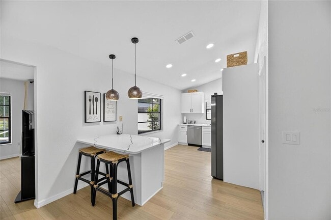 Building Photo - 8137 English Elm Cir