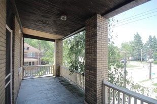Building Photo - 200 Kelly Ave