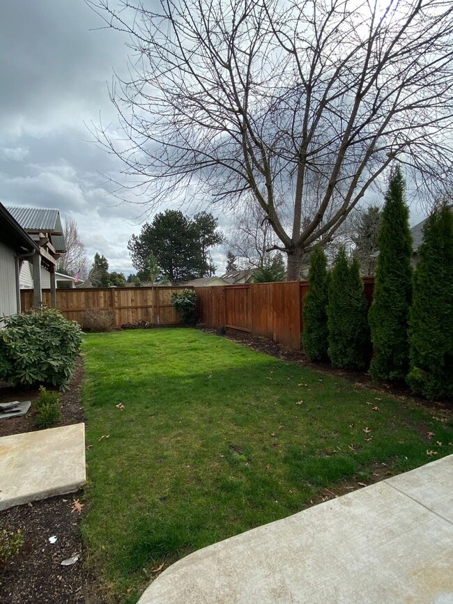Building Photo - Well Sought-Out Junction City Three Bedroom