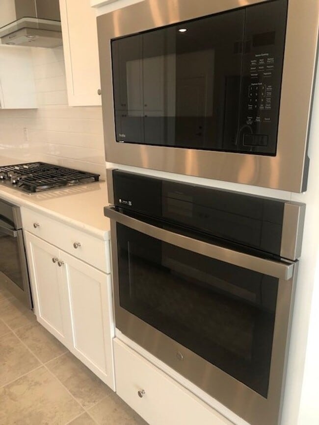 Building Photo - Single Story Stockton Home - Located in Westlake Village