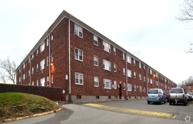 Lamplight Condominiums - 505-509 Burnside Ave East Hartford CT 06108 ...