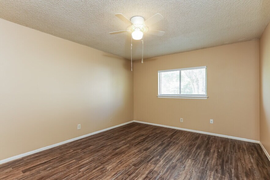 Building Photo - 2949 Moss Plain Dr
