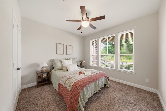 Building Photo - 18619 Navarro Branch Dr