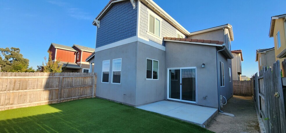 Building Photo - 162 Sweetwater Ln