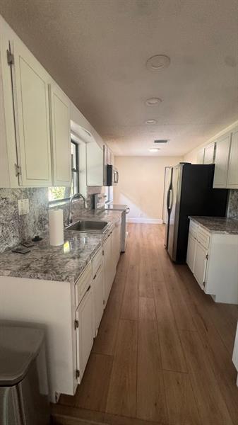 Building Photo - 10188 SW 53rd Ct