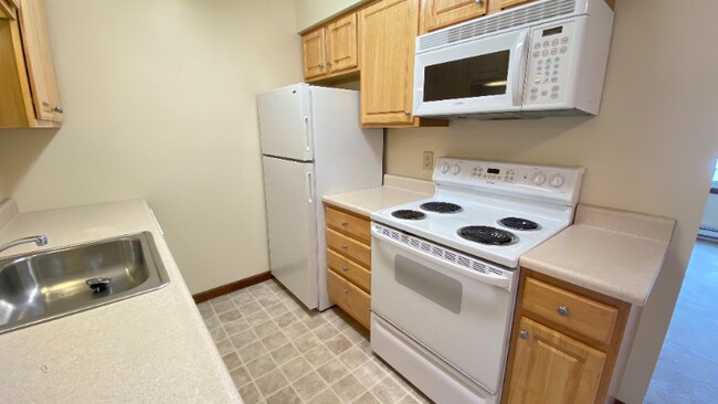 Building Photo - 1949 Western Ave