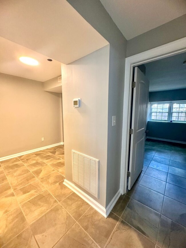 Building Photo - 1 Bedroom Unit in Historic Wafco Mills
