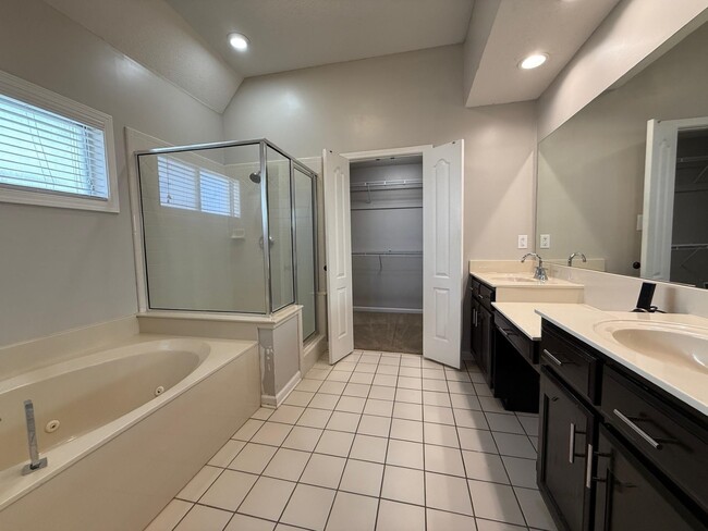 Building Photo - 4534 JONESY Dr