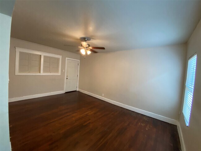 Building Photo - 1624 Holman St