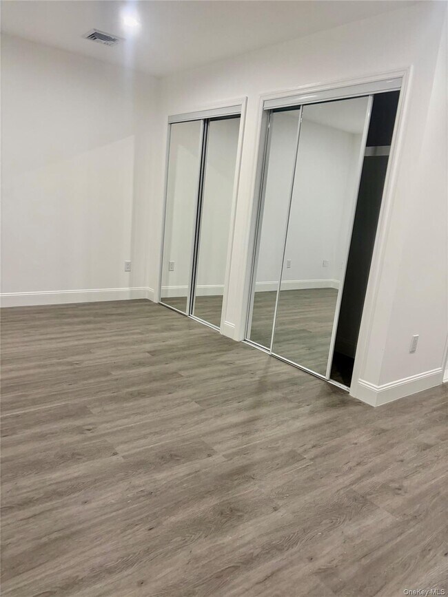 Building Photo - 15 Potomac St