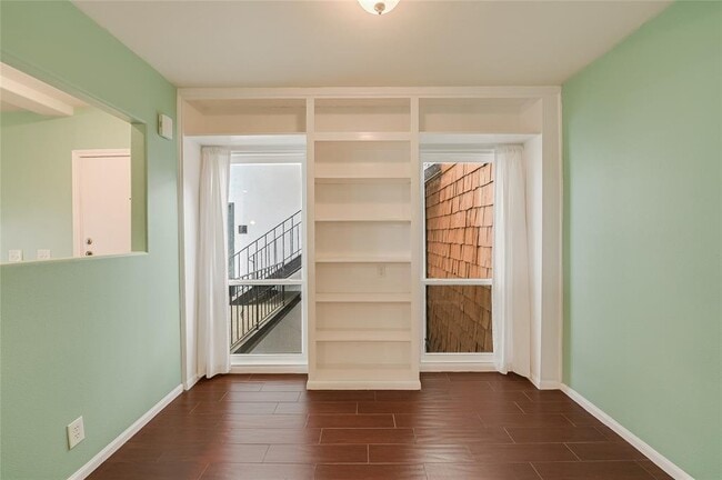 Building Photo - 2704 San Pedro St