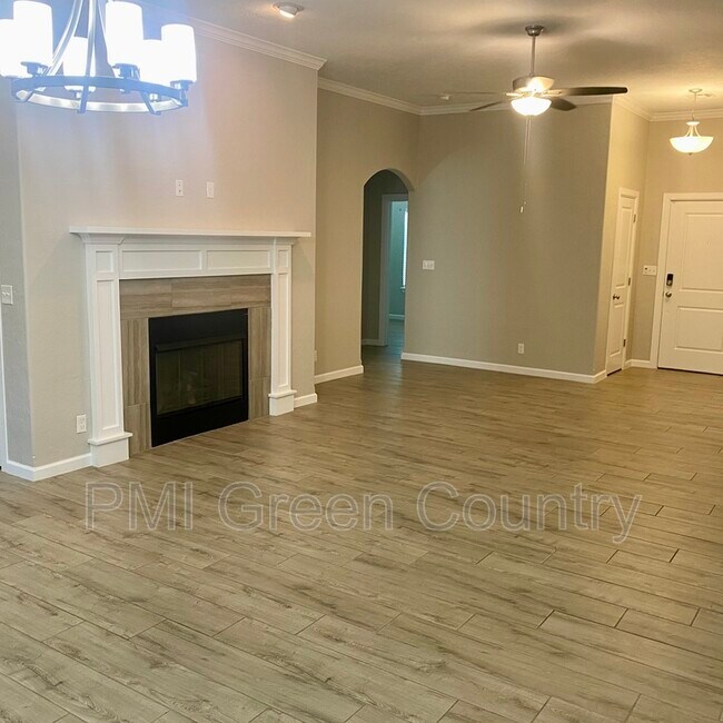 Building Photo - 21025 E 40th Pl S