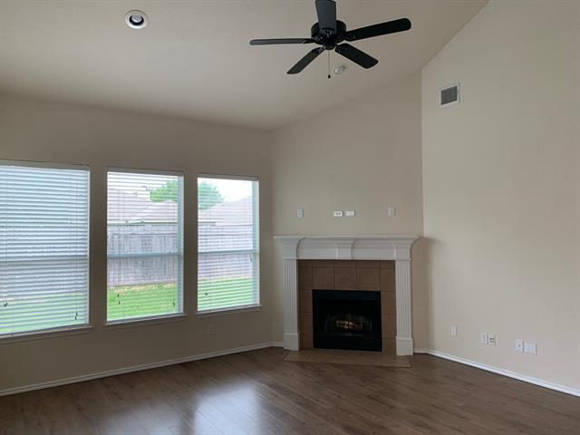 Building Photo - 1013 Camp Verde Dr