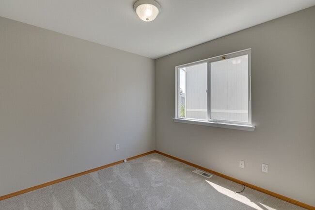 Building Photo - Lake Stevens Home For Rent! Open House This Saturday 8/22 1 - 3 p.m.